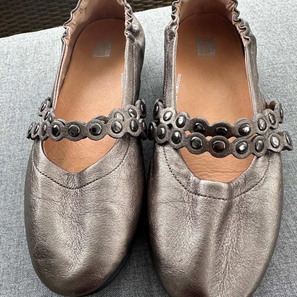 Fitflop Metallic Flats with Decorative Strap - Picture 2 of 4